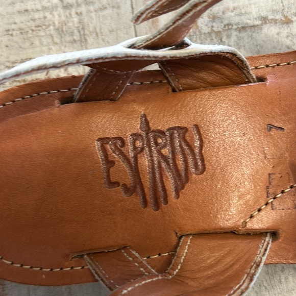 ESPIRITU HUARACHE LEATHER BUCKLE UP WHITE SANDAL SIZE 8 - Picture 6 of 10